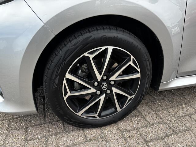 Toyota YARIS 1.5 Hybrid Dynamic Acamera cruise Lmv Nap