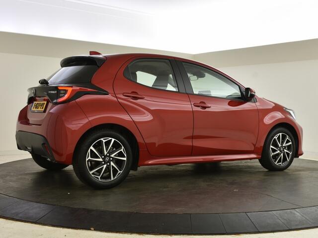 Toyota YARIS 1.5 Hybrid Dynamic | All Season | Key less | DAB | Carplay