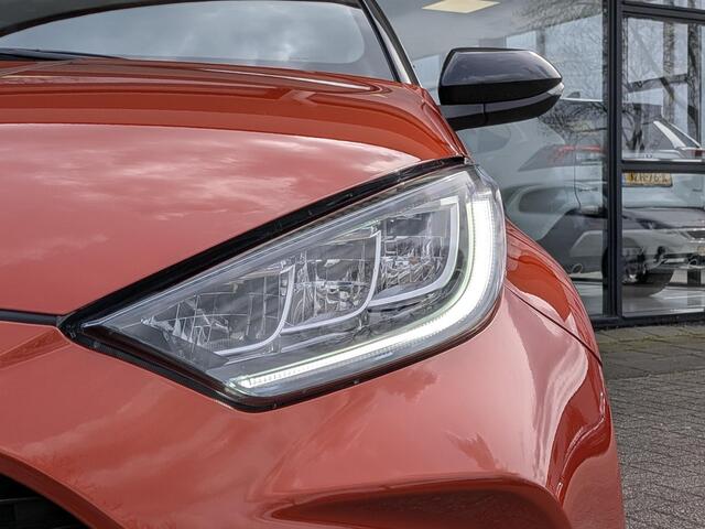 Toyota YARIS 1.5 Hybrid Executive | Full option | Trekhaak | Pano | HUD | JBL | Zomer/winterset | Leer