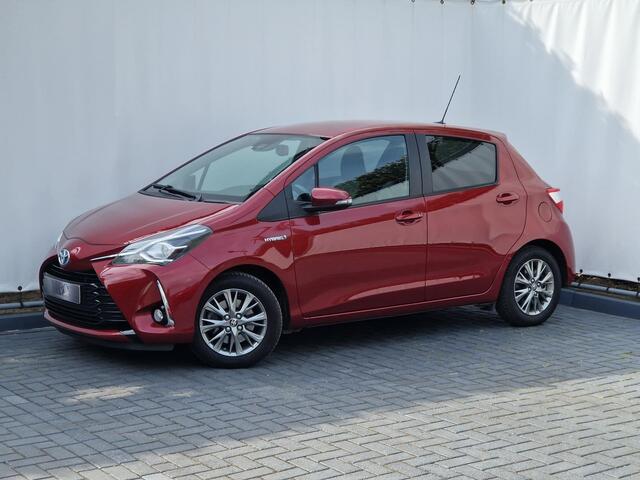 Toyota YARIS 1.5 Hybrid Dynamic | NL Auto | Dealer onderhouden | Camera | Navi | LM Velgen