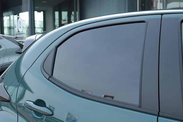 Toyota YARIS 1.5 Hybrid 115 Dynamic, Comfort Pack, Nieuw en direct leverbaar met ¤3.500,- voordeel!