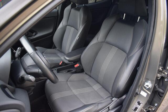 Toyota YARIS Cross 1.5 Hybrid Adventure 1e eig met HUD|NAV|CAM|LED|