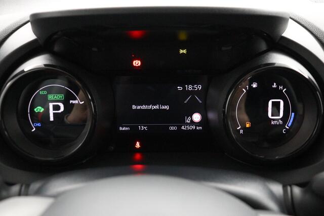 Toyota YARIS 1.5 Hybrid Launch Edition | Apple Carplay/Android Auto | head-up display | dodehoek detectie |