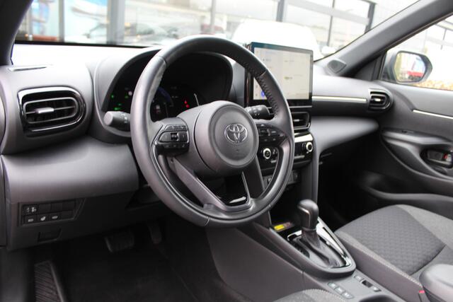 Toyota YARIS Cross 1.5 Hybrid 115 Dynamic Plus | Rijklaar | Stoel/-stuurverw. | Apple/Android | Navi | Keyless | LED | Camera | Adap.cruise | Clima