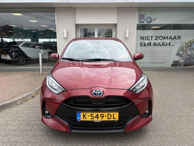 Toyota YARIS 1.5 Hybrid Dynamic | Keyless Entry & Start | All-season | Navi |