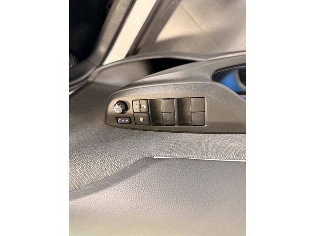 Toyota YARIS Cross 1.5 Hybrid 115 Active | Demo | Carplay |