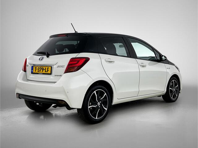 Toyota YARIS 1.5 Hybrid Volcano Edition | Onderweg-naar-dealer