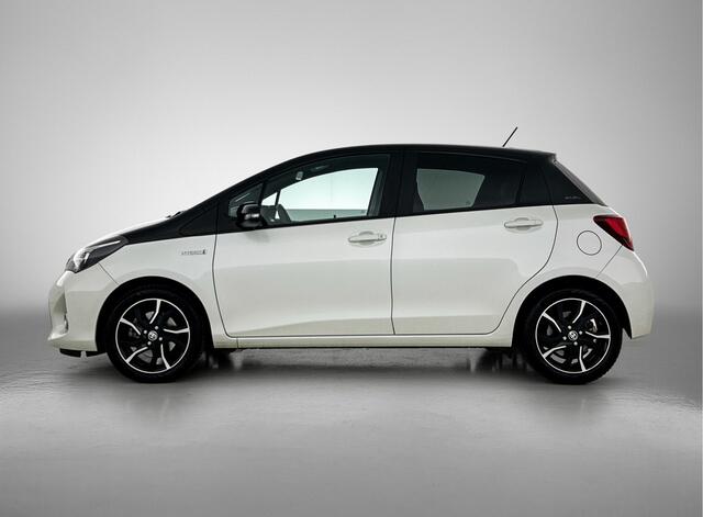Toyota YARIS 1.5 Hybrid Volcano Edition | Onderweg-naar-dealer