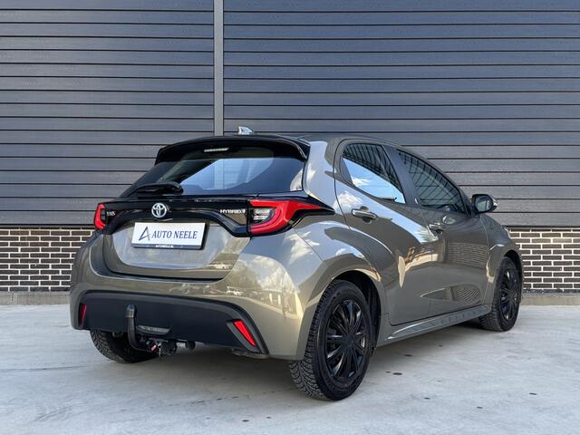 Toyota YARIS 1.5 Hybrid Dynamic Stoelverw, Trekhaak, Keyless, LED
