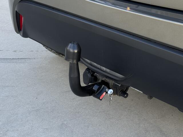 Toyota YARIS 1.5 Hybrid Dynamic Stoelverw, Trekhaak, Keyless, LED