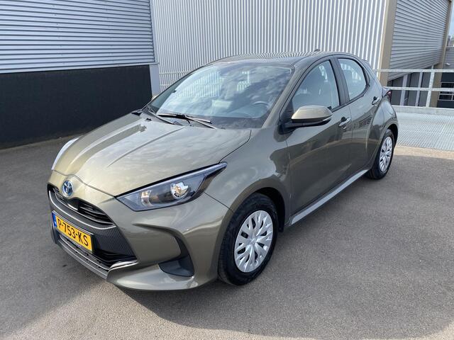 Toyota YARIS 1.5 Hybrid Active Nederlandse auto, Apple CarPlay/Android Auto navigatie, adaptieve cruise control, achteruitrij camera,