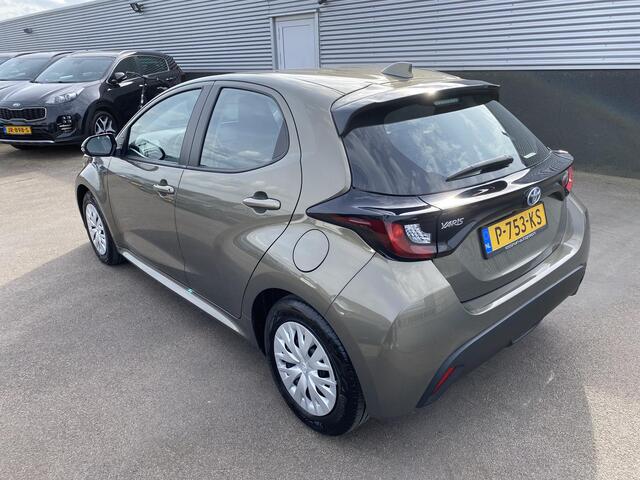 Toyota YARIS 1.5 Hybrid Active Nederlandse auto, Apple CarPlay/Android Auto navigatie, adaptieve cruise control, achteruitrij camera,