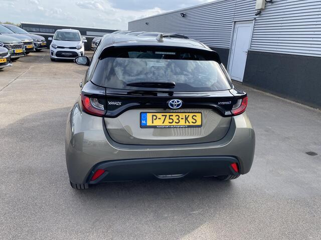 Toyota YARIS 1.5 Hybrid Active Nederlandse auto, Apple CarPlay/Android Auto navigatie, adaptieve cruise control, achteruitrij camera,