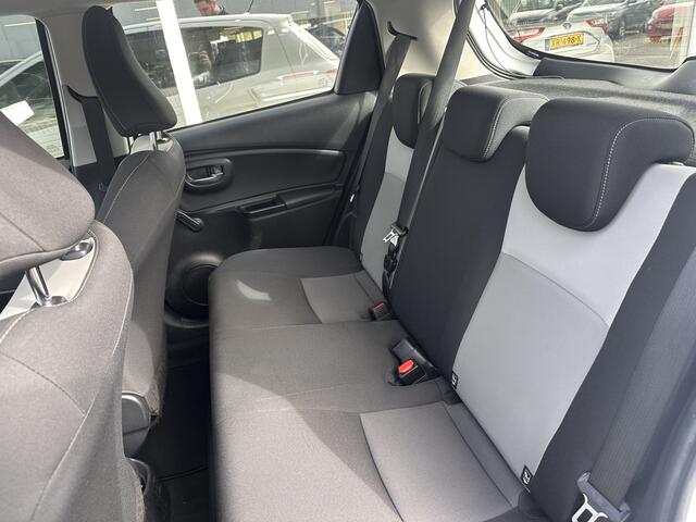 Toyota YARIS 1.5 Hybrid Y20 LICHTMETAAL,CRUISE,CAMERA