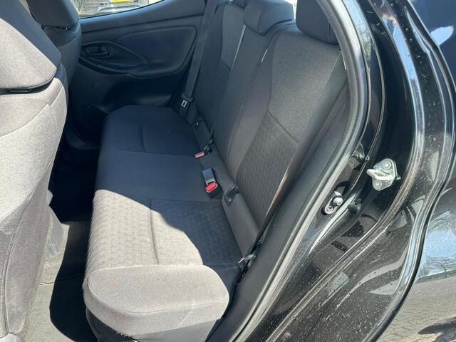 Toyota YARIS 1.5 HYB. DYNAMIc stoelverwarming, Climat, Led, Lichtmetaal