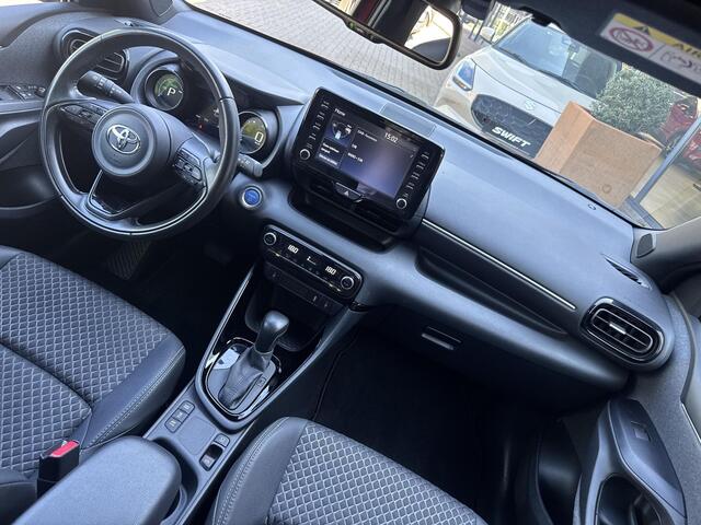 Toyota YARIS 1.5 Hybrid Executive | 06-10141018 Voor meer informatie