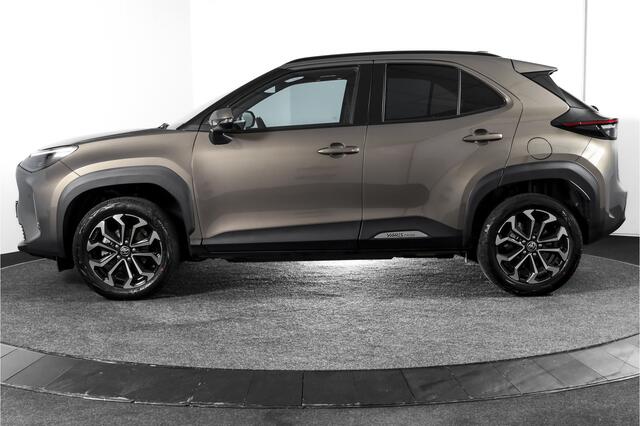 Toyota YARIS Cross 1.5 Hybrid 115 Dynamic | Dig.Cockpit | Adapt.Cruise | Stoel-+stuurverwarming | Camera | PDC | NAV+App.Connect | Auto.Airco | LM 17" | 4662