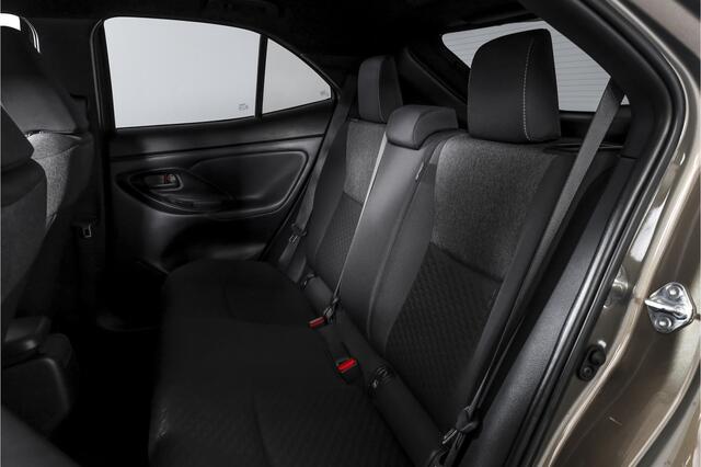 Toyota YARIS Cross 1.5 Hybrid 115 Dynamic | Dig.Cockpit | Adapt.Cruise | Stoel-+stuurverwarming | Camera | PDC | NAV+App.Connect | Auto.Airco | LM 17" | 4662