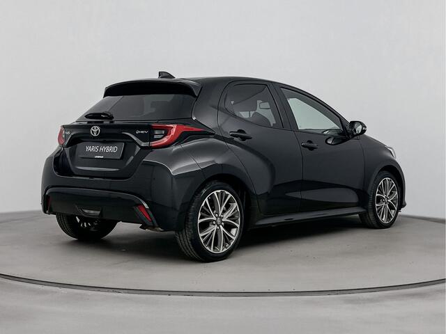 Toyota YARIS 1.5 Hybrid Executive | half lederen bekleding | Navigatie | 18 inch velgen |