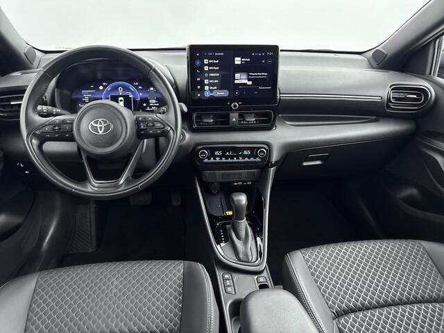Toyota YARIS 1.5 Hybrid Executive | half lederen bekleding | Navigatie | 18 inch velgen |