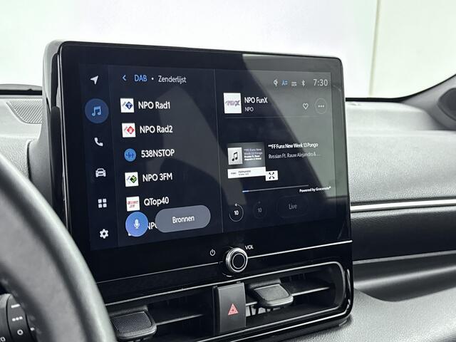 Toyota YARIS 1.5 Hybrid Executive | half lederen bekleding | Navigatie | 18 inch velgen |