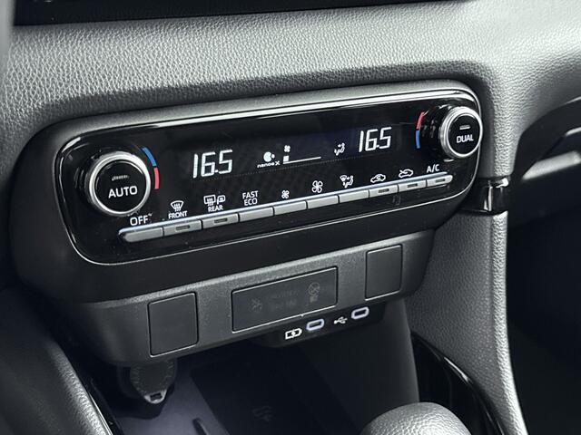 Toyota YARIS 1.5 Hybrid Executive | half lederen bekleding | Navigatie | 18 inch velgen |