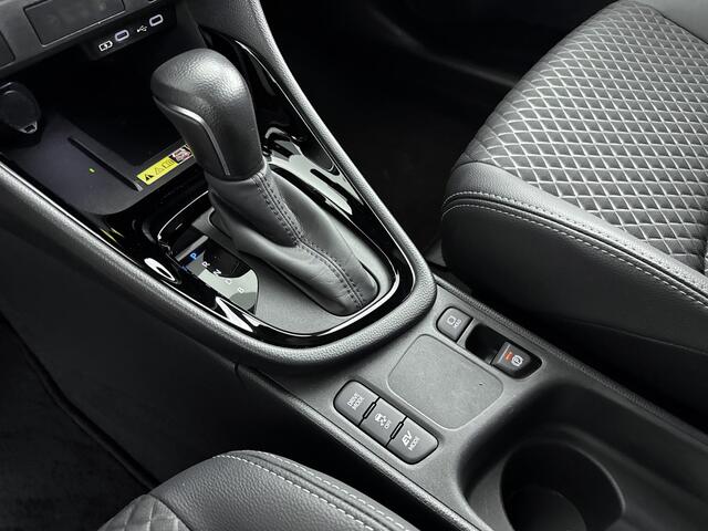 Toyota YARIS 1.5 Hybrid Executive | half lederen bekleding | Navigatie | 18 inch velgen |