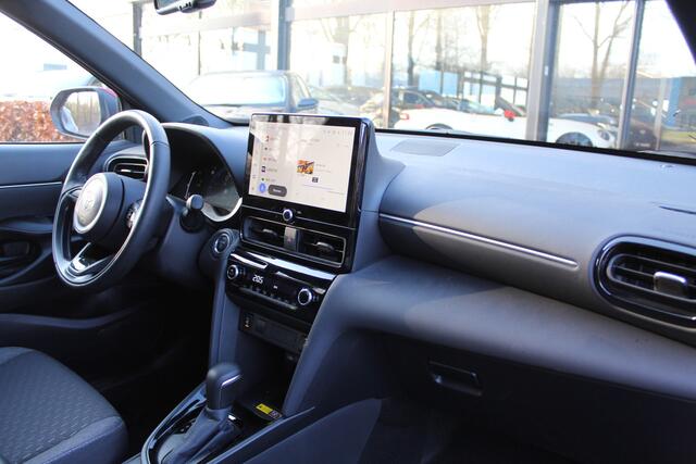 Toyota YARIS Cross 1.5 Hybrid 115 Dynamic Plus | Rijklaar | Trekhaak | Stoel/-stuurverw. | Apple/Android | Navi | Keyless | LED | Camera | Adap.cruise | Clima