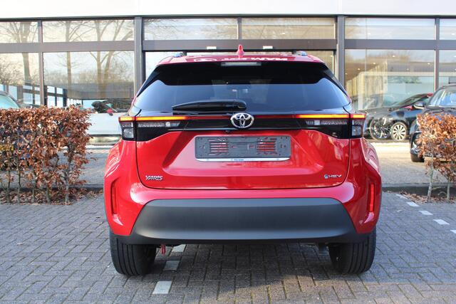 Toyota YARIS Cross 1.5 Hybrid 115 Dynamic Plus | Rijklaar | Trekhaak | Stoel/-stuurverw. | Apple/Android | Navi | Keyless | LED | Camera | Adap.cruise | Clima