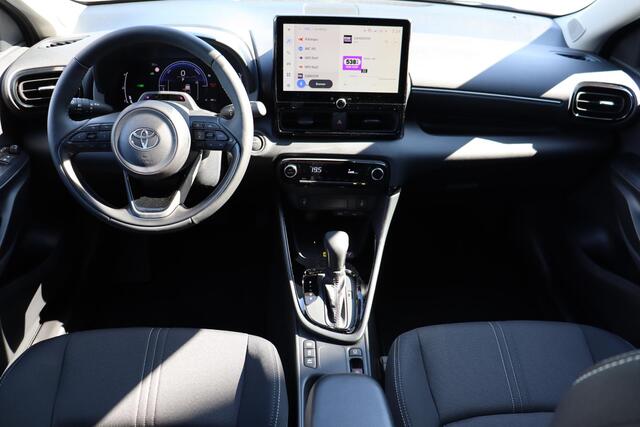 Toyota YARIS 1.5 Hybrid 115 Dynamic, Comfort Pack, BSM, Lende steun, Focus Camera, Apple Carplay / Android Auto.