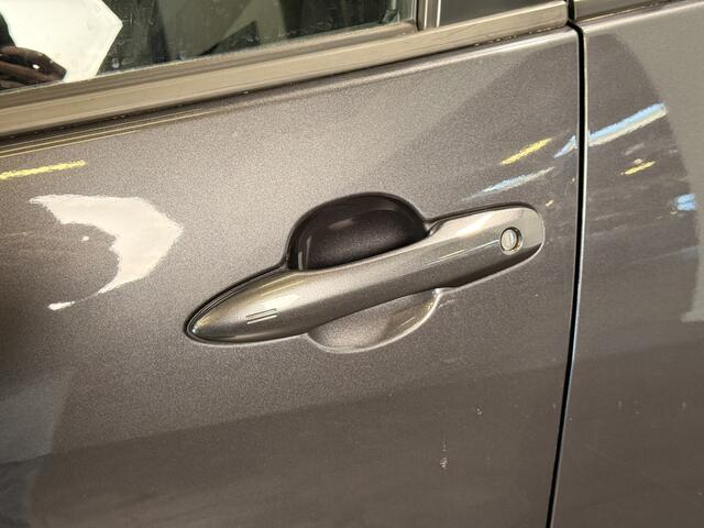 Toyota YARIS 1.5 Hybrid Dynamic | Apple Carplay | Stoelverwarming | All season banden |