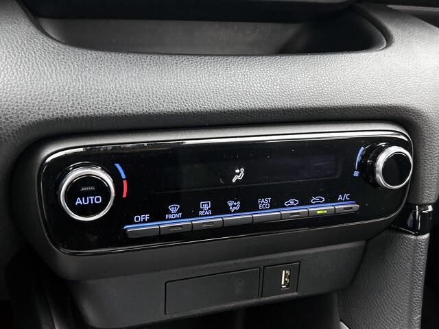 Toyota YARIS 1.5 Hybrid Dynamic Limited | Stoelverwarming | Camera | Apple Carplay / Android Auto | SL 88