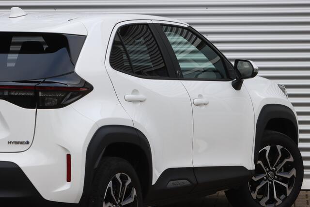 Toyota YARIS Cross 1.5 Hybrid Dynamic / Team-D