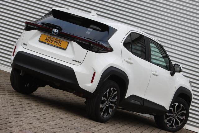 Toyota YARIS Cross 1.5 Hybrid Dynamic / Team-D