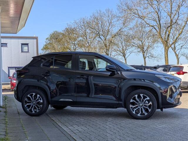 Toyota YARIS Cross 1.5 Hybrid 115 First Edition | Stoel- Stuurverwarming | Keyless | ACC | Camera | Led | Qi-lader