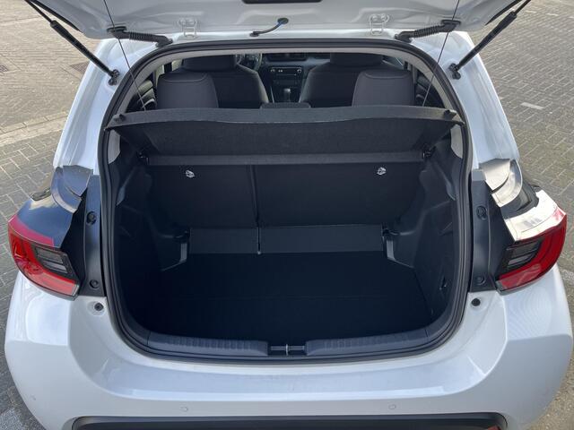 Toyota YARIS 1.5 Hybrid 115 Dynamic | Comfort Pack | ¤2.900,- voordeel! | Direct leverbaar
