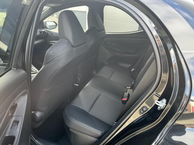 Toyota YARIS 1.5 Hybrid 130 Executive | ¤2.900,- voordeel! | Direct leverbaar