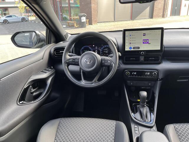 Toyota YARIS 1.5 Hybrid 130 Executive | ¤2.900,- voordeel! | Direct leverbaar