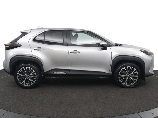 Toyota YARIS Cross 1.5 Hybrid Executive Plus | 360 Camera | Panoramadak | Elektrisch bedienbare Achterklep | Head Up Display | Stuur en Stoelverwarming |