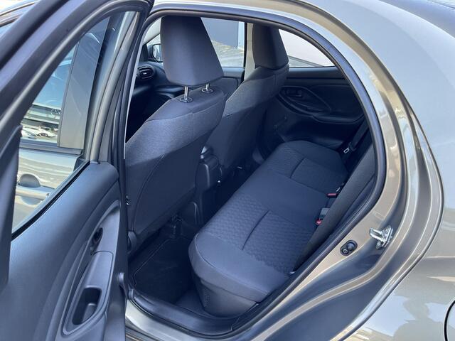 Toyota YARIS 1.5 Hybrid Active | 18.000 KM | Apple/Android Navigatie |