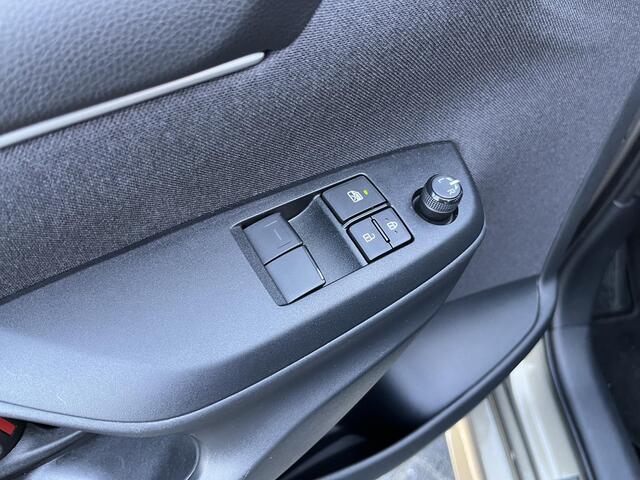 Toyota YARIS 1.5 Hybrid Active | 18.000 KM | Apple/Android Navigatie |