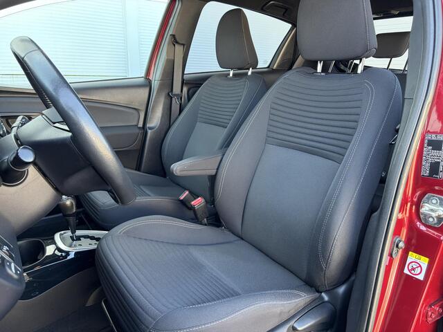 Toyota YARIS 1.5 Hybrid Bi-Tone / Trekhaak / Navigatiesysteem full map / Clima / Cruise /