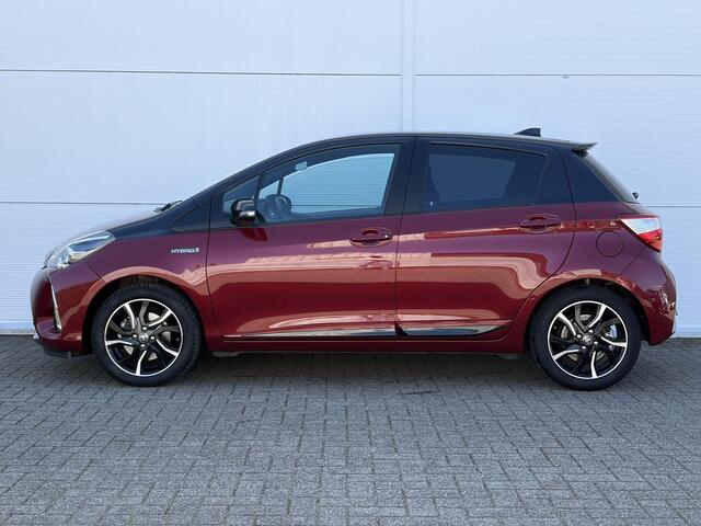Toyota YARIS 1.5 Hybrid Bi-Tone / Trekhaak / Navigatiesysteem full map / Clima / Cruise /