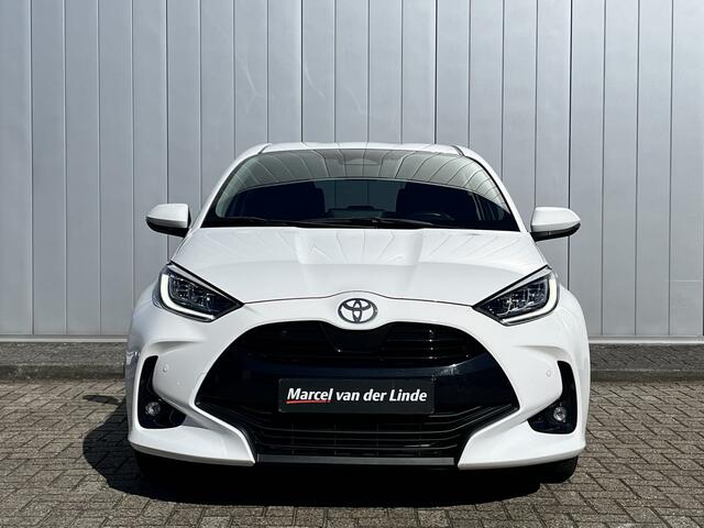 Toyota YARIS 1.5 Hybrid 115 First Edition Limited Comfort Parkeersensoren Dodehoek Detectie Stoel Stuur Verwarmd