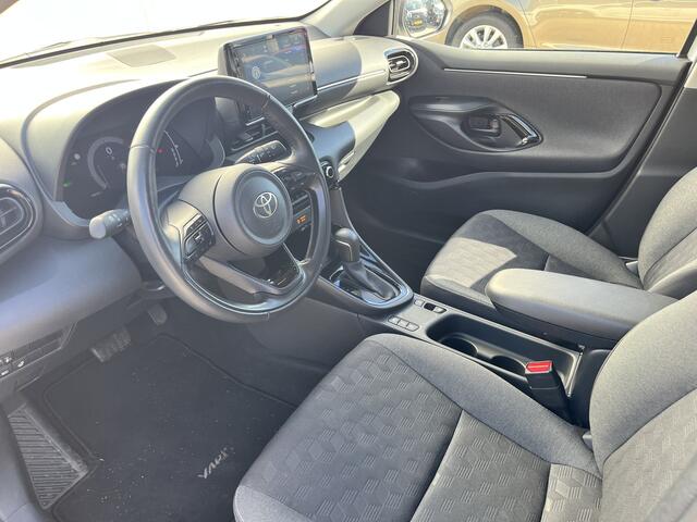 Toyota YARIS 1.5 Hybrid 115 First Edition Limited Comfort Parkeersensoren Dodehoek Detectie Stoel Stuur Verwarmd