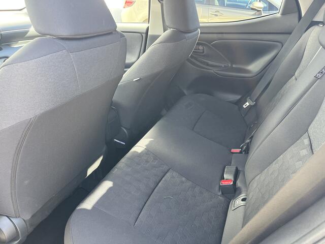 Toyota YARIS 1.5 Hybrid 115 First Edition Limited Comfort Parkeersensoren Dodehoek Detectie Stoel Stuur Verwarmd