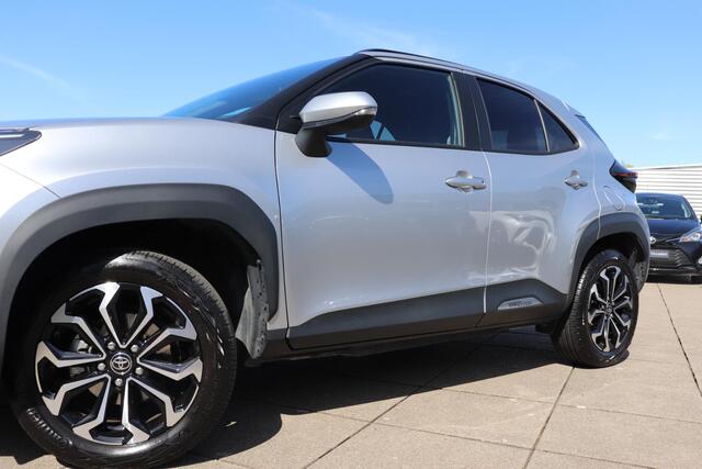 Toyota YARIS Cross 1.5 Hybrid 115 First Edition, Comfort pack, Stoel & Stuur verwarming, BSM, Parkeersensoren!