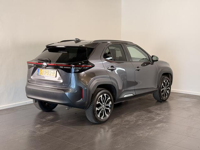 Toyota YARIS Cross 1.5 Hybrid 130 First Edition | Stuur / Stoelverwarming | Parkeersensoren | All season banden |