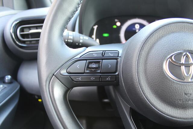 Toyota YARIS Cross 1.5 Hybrid 115 Dynamic Plus | Rijklaar | Parelmoer | Apple/Android | Camera | Adap Cruise | Stoel-/Stuurverw. | Navi | LED | Keyless