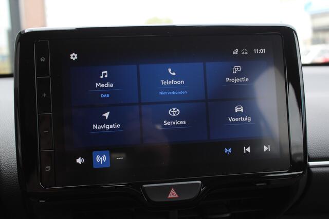 Toyota YARIS Cross 1.5 Hybrid Dynamic Plus | Rijklaar | Blind Spot | Head Up | Sensoren v+a | El.klep | Stoel-/stuurverw. | LED | Apple/Android